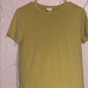 Basic yellow top